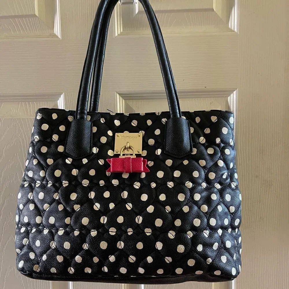 Betsey Johnson black and white polka dots quilted hearts shoulder bag.